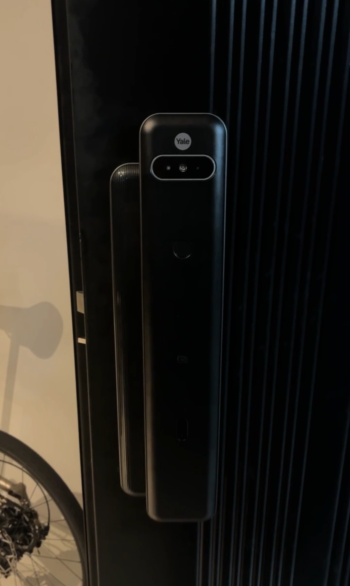 Yale Luna Pro+ 人臉辨識